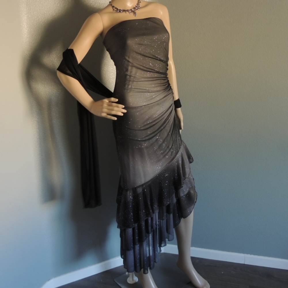 Strapless Ynes Formal Dress